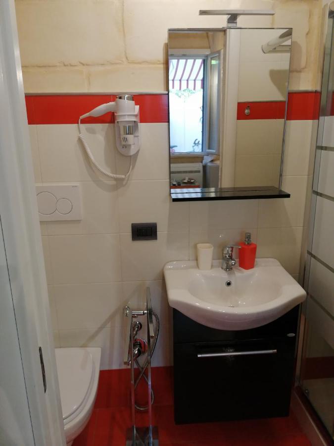 B&B Lecce Holidays ภายนอก รูปภาพ
