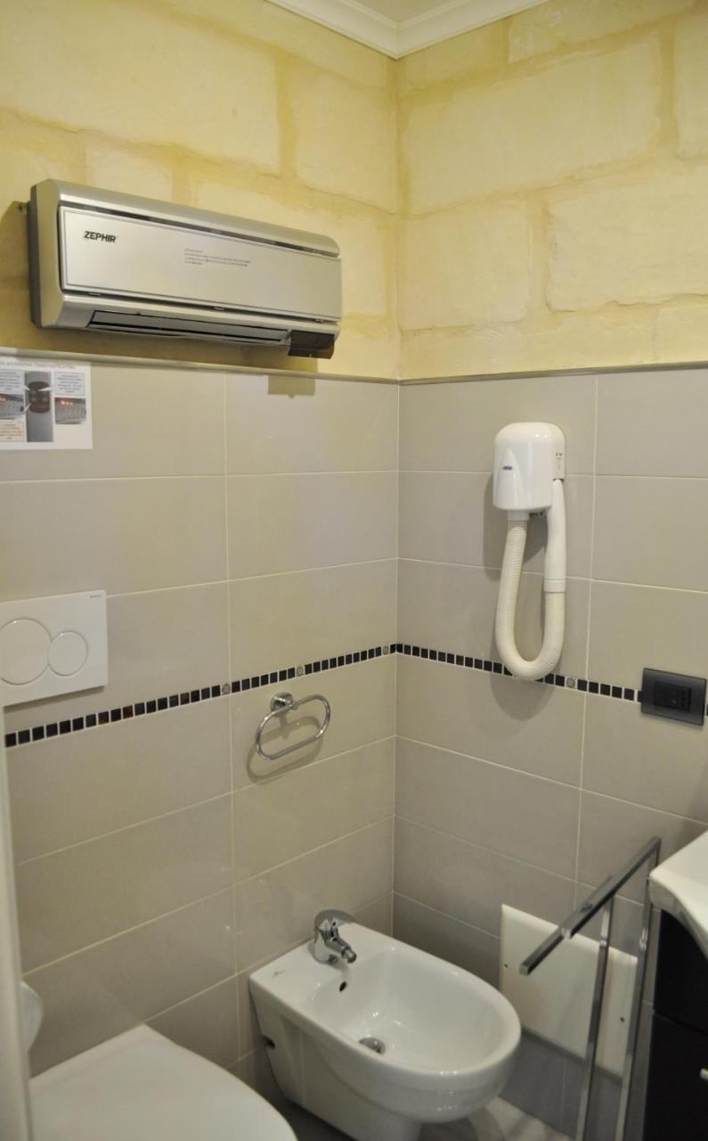 B&B Lecce Holidays ภายนอก รูปภาพ