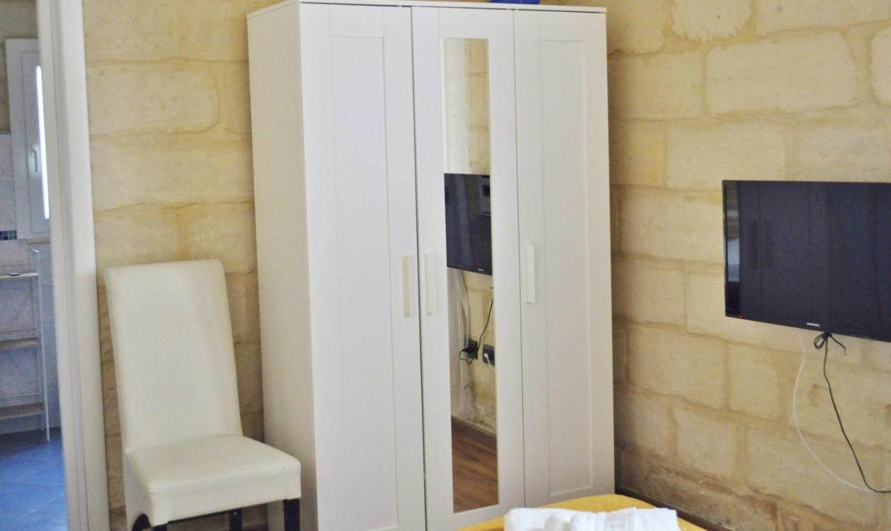 B&B Lecce Holidays ภายนอก รูปภาพ