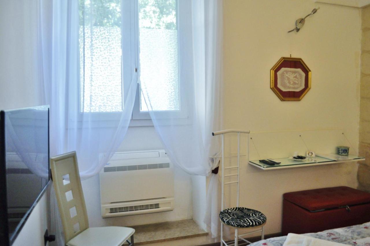 B&B Lecce Holidays ภายนอก รูปภาพ