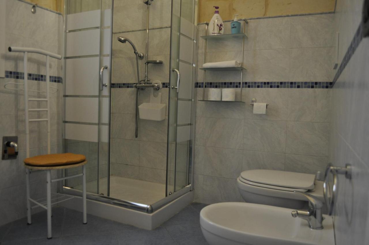 B&B Lecce Holidays ภายนอก รูปภาพ