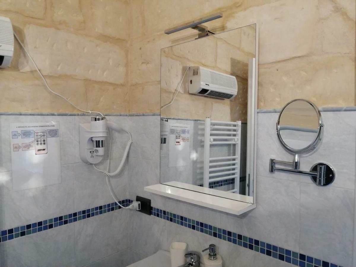 B&B Lecce Holidays ภายนอก รูปภาพ